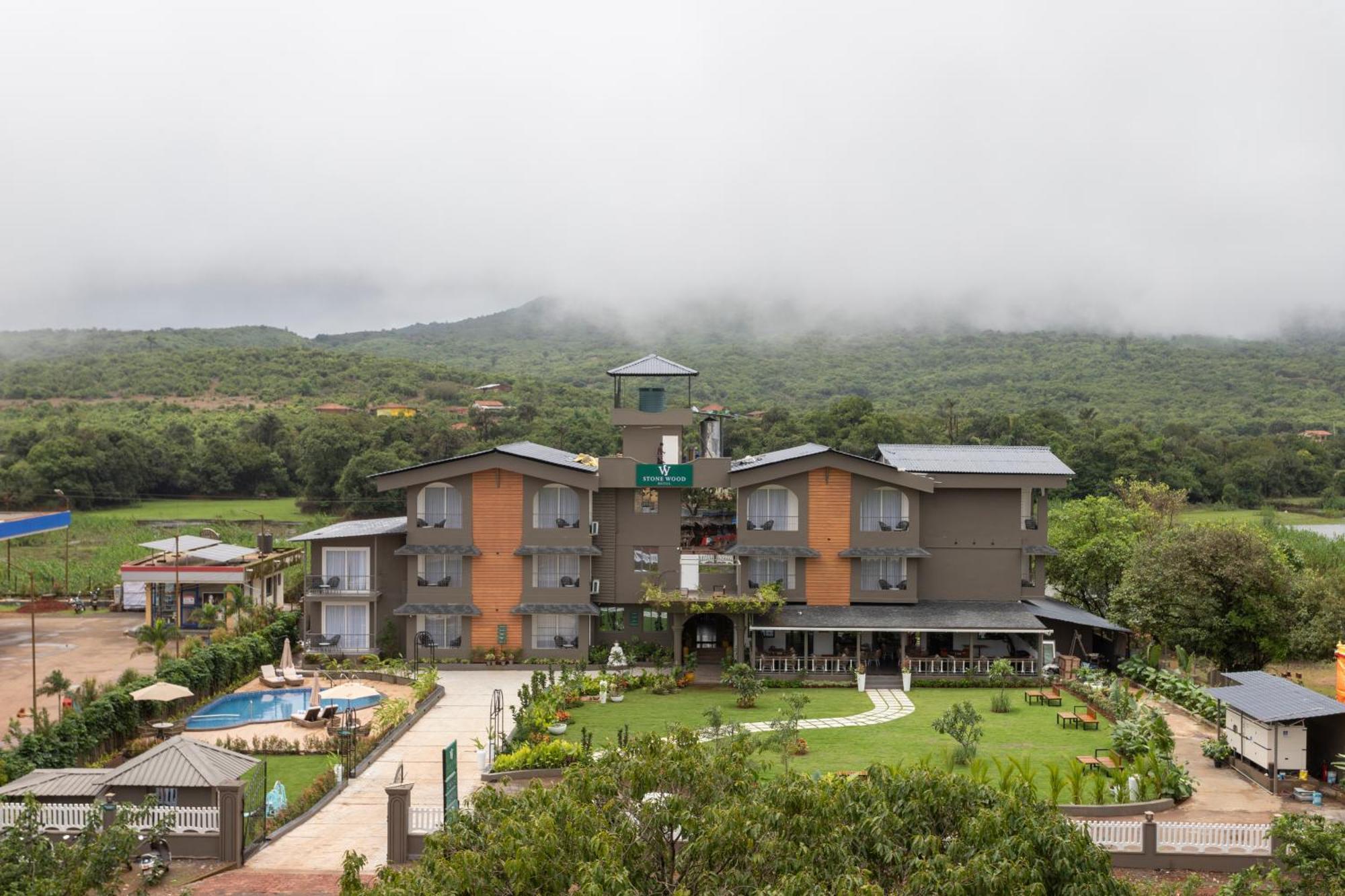 Stone Wood Hotel Amboli Amboli  Εξωτερικό φωτογραφία